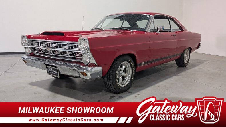 Ford-Fairlane-1967-Red-Black