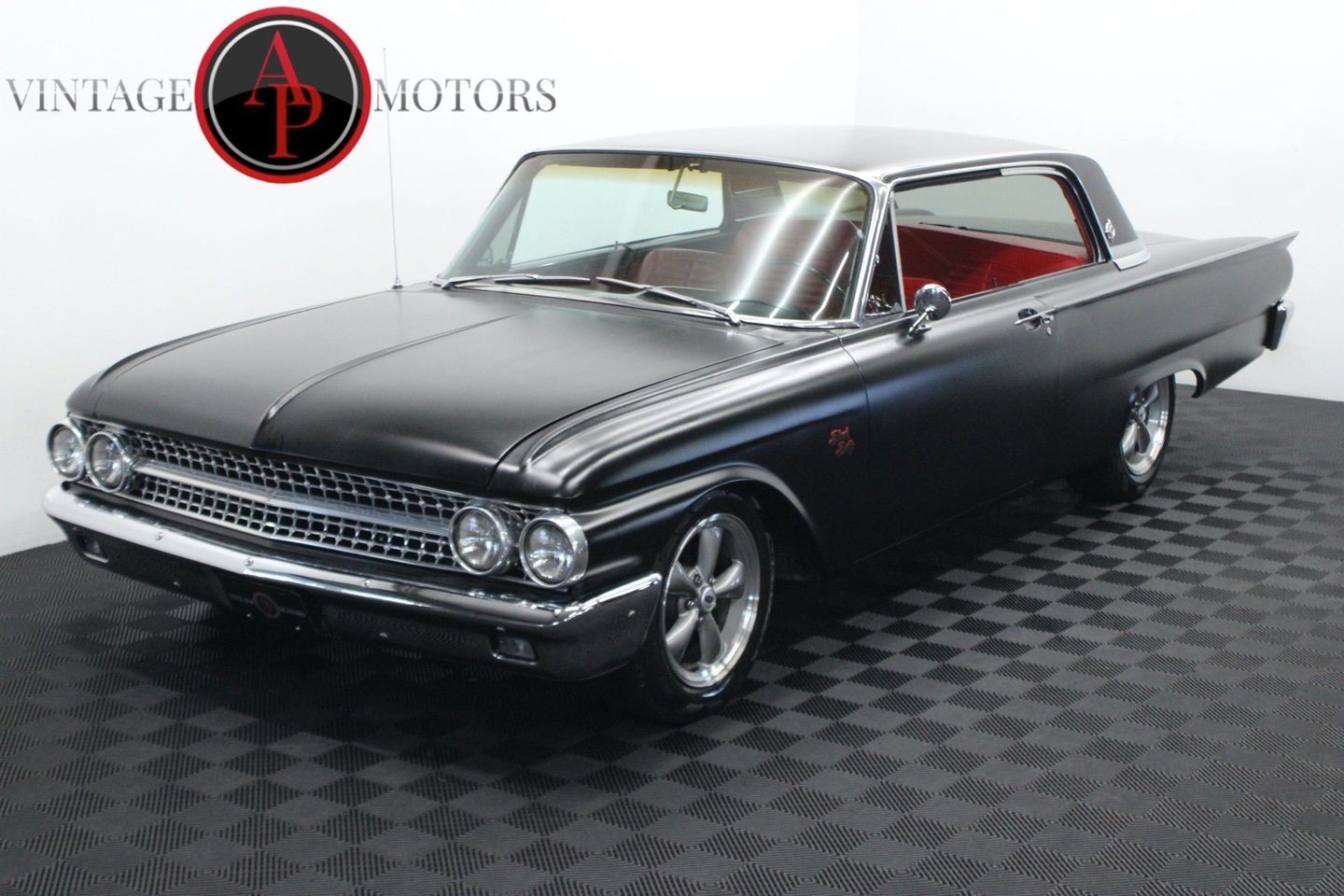 Ford-Galaxie-1961-Red