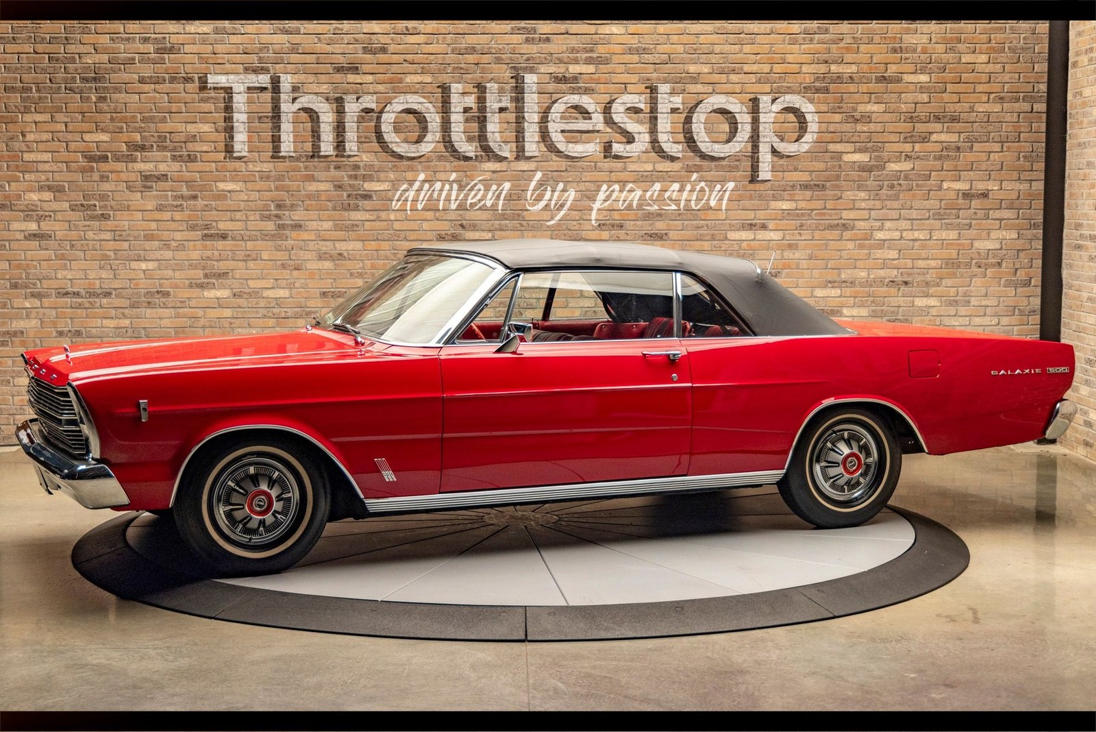 Ford-Galaxie-1966-Convertible-Red