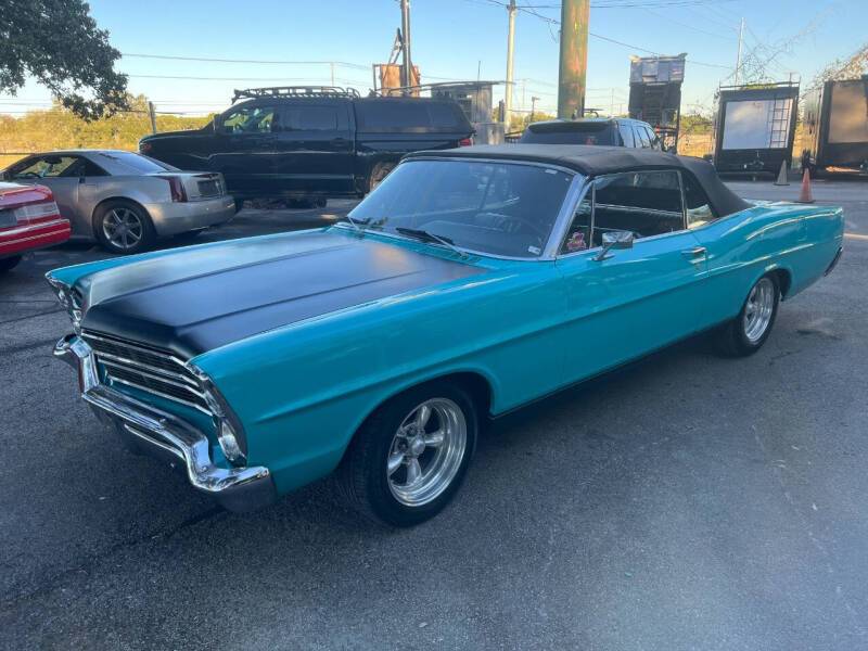 Ford-Galaxie-convertible-1967-blue