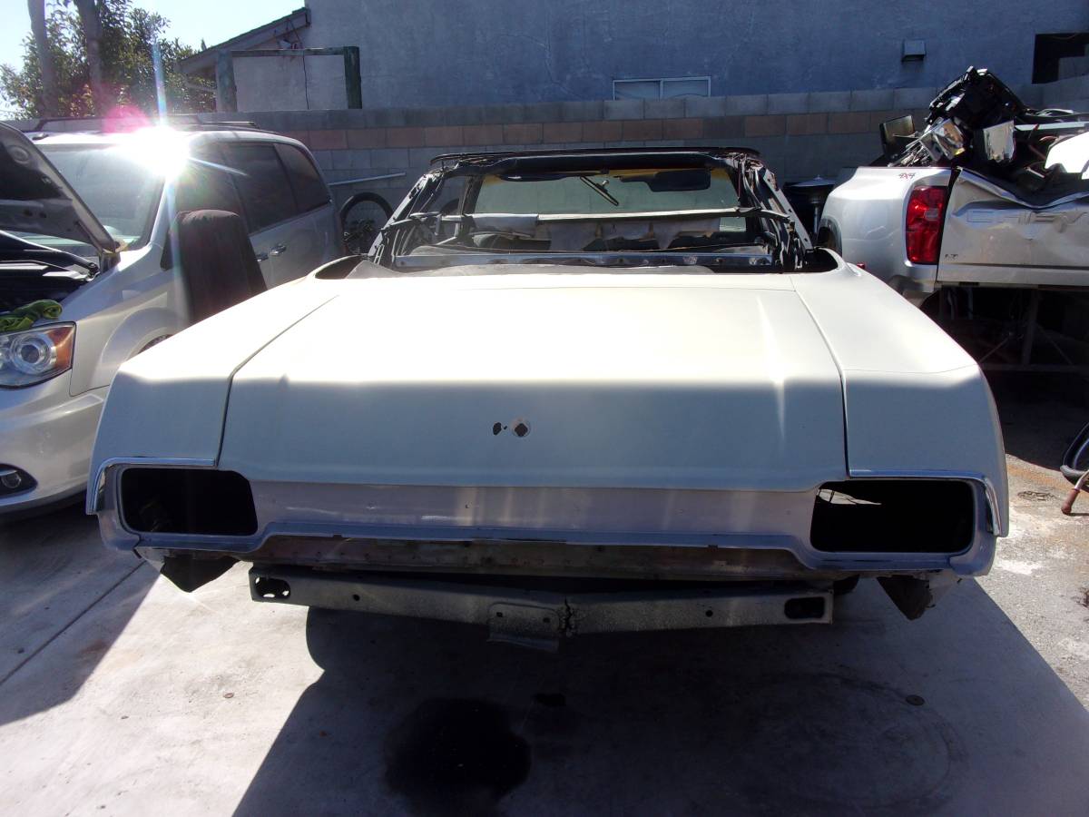 Ford-Ltd-1970-silver