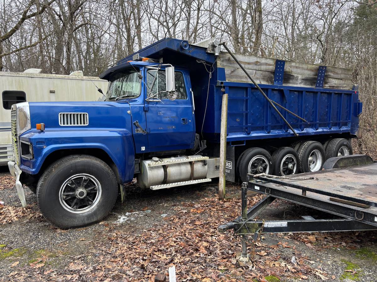 Ford-Ltl9000-diesel-1993-blue