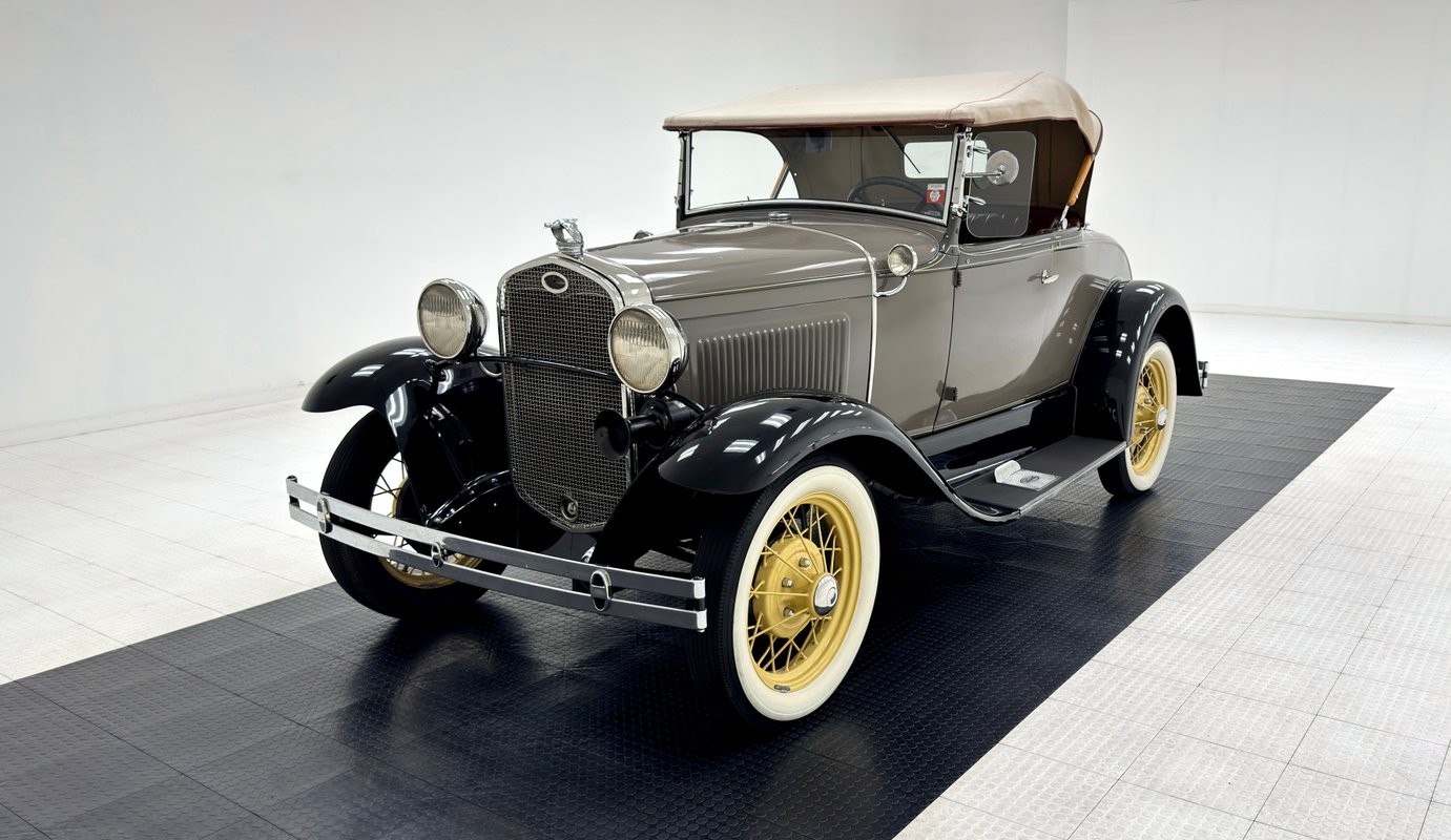 Ford-Model-A-1931-Roadster-Dark-Saddle