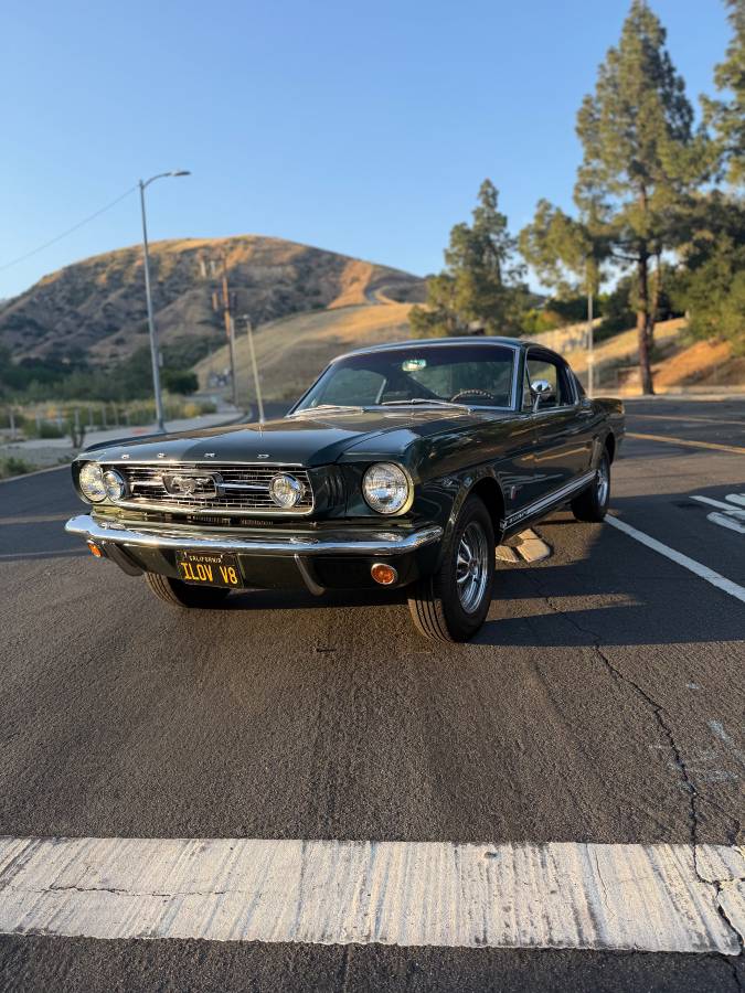 Ford-Mustang-1966-green