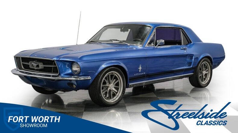 Ford-Mustang-1967-Acapulco-Blue-Black