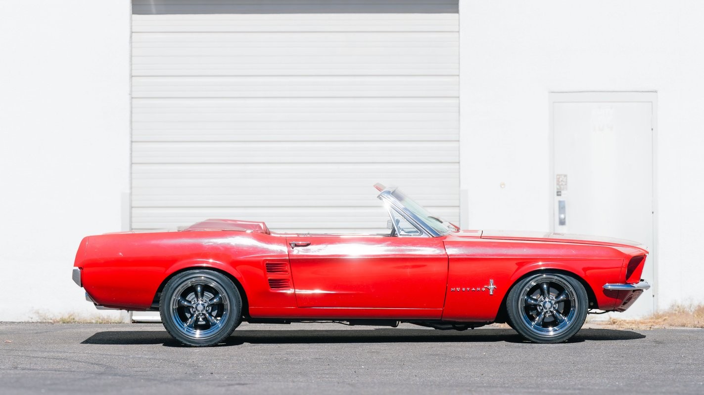Ford-Mustang-1967-Convertible-Red