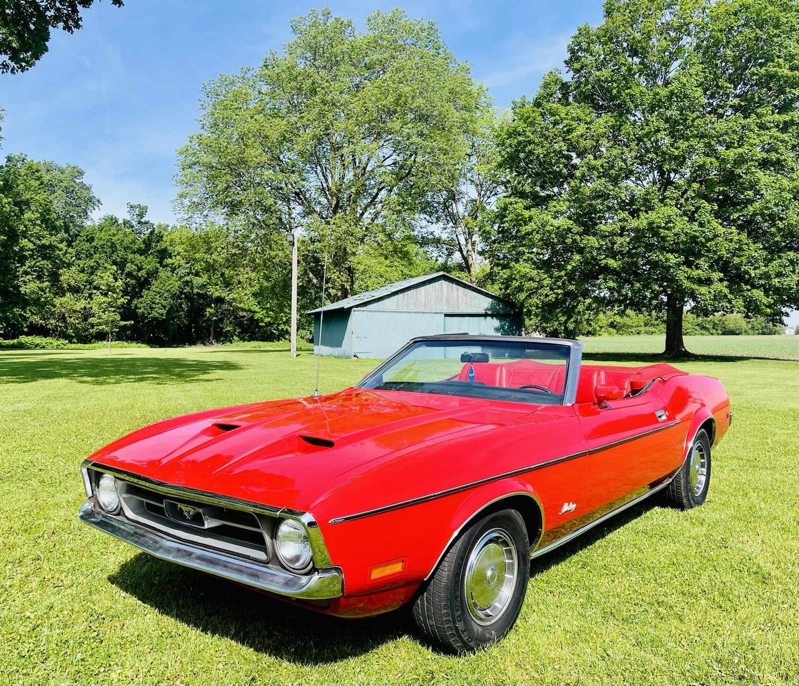 Ford-Mustang-1972-Convertible-Red