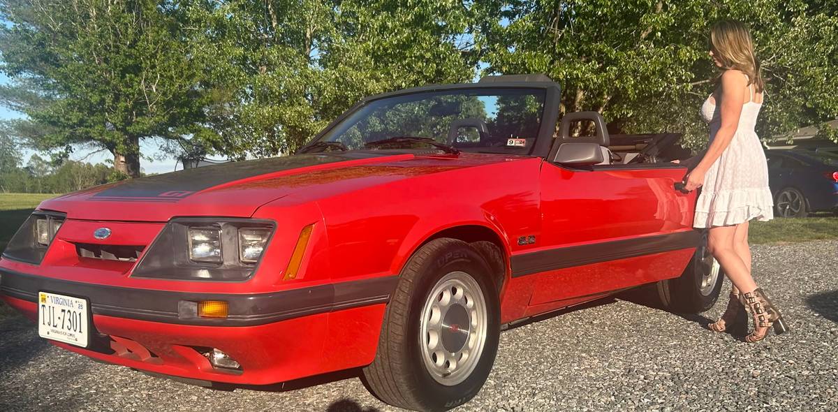 Ford-Mustang-1986-red