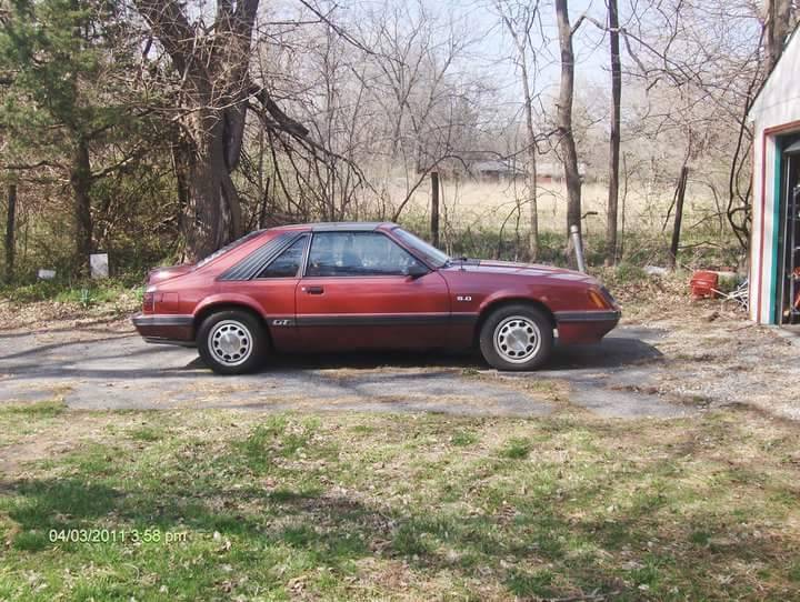 Ford-Mustang-1986-red