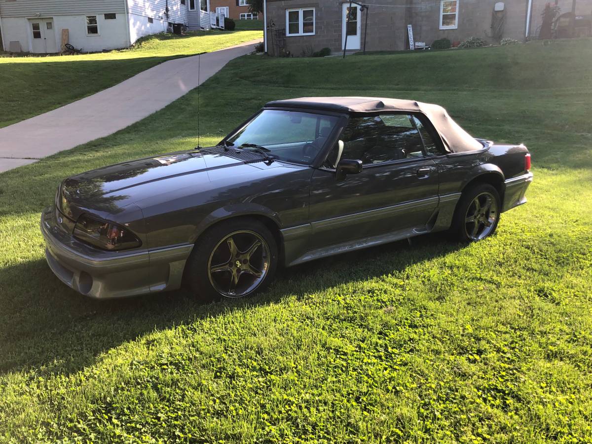Ford-Mustang-1991-grey