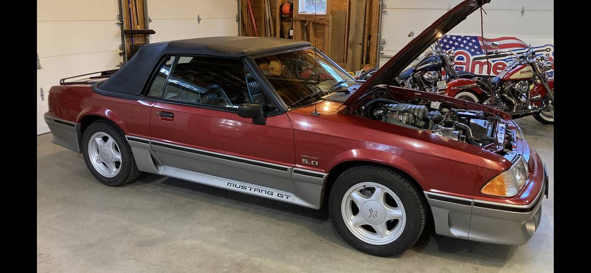 Ford-Mustang-1992