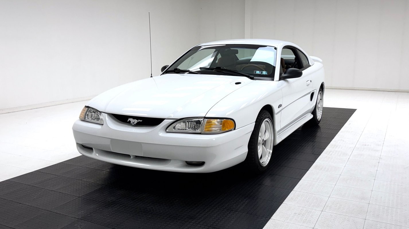 Ford-Mustang-1996-Coupe-Saddle