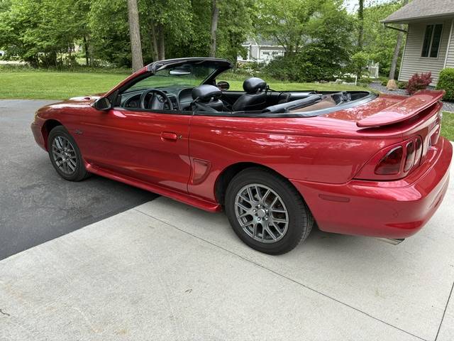 Ford-Mustang-1996-red