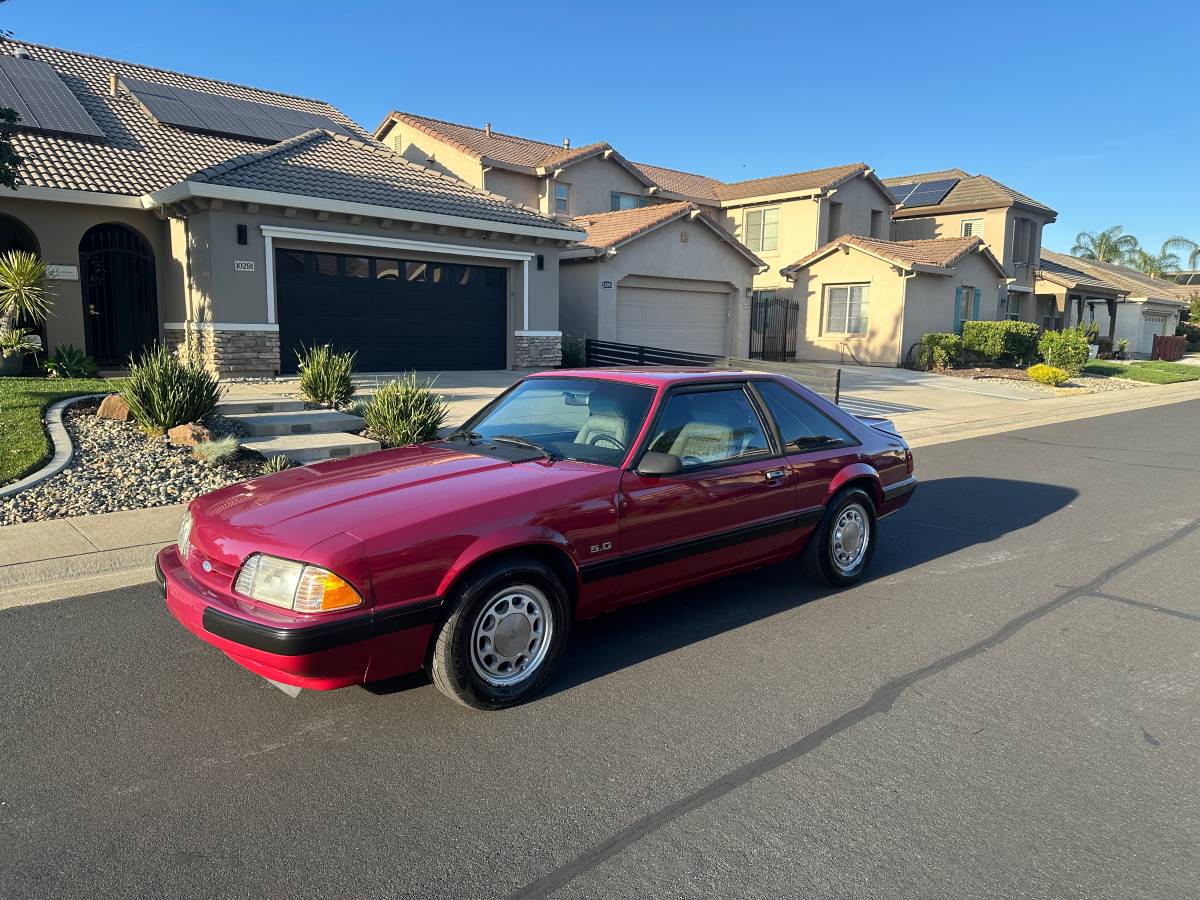 Ford-Mustang-5.0-lx-1989-red
