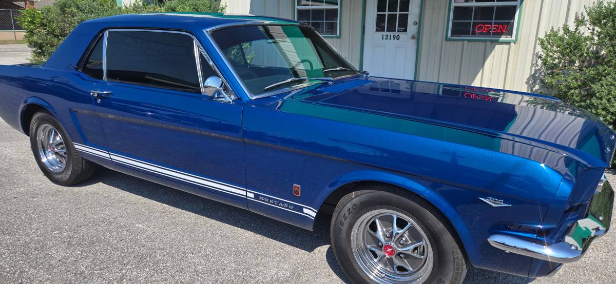 Ford-Mustang-gt-coupe-1965-blue