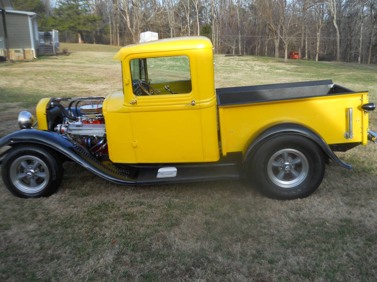 Ford-Pickup-1932-yellow