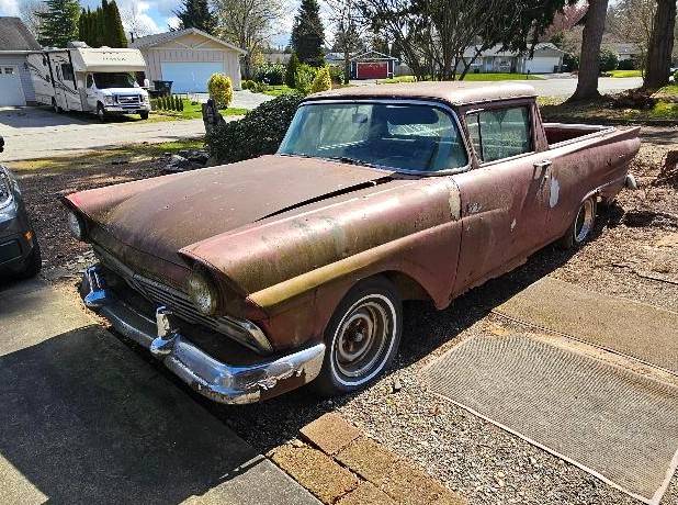 Ford-Ranchero-1957-brown