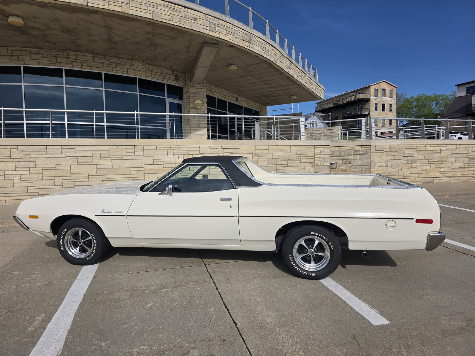 Ford-Ranchero-1972-Truck