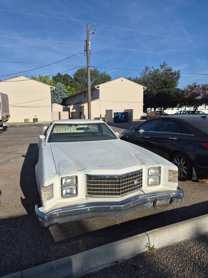 Ford-Ranchero-1977-white