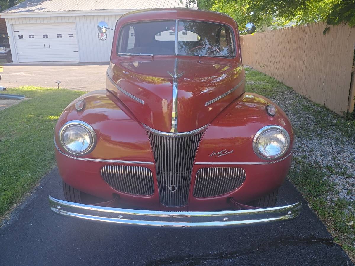 Ford-Super-deluxe-2-dr-sedan-1941-red