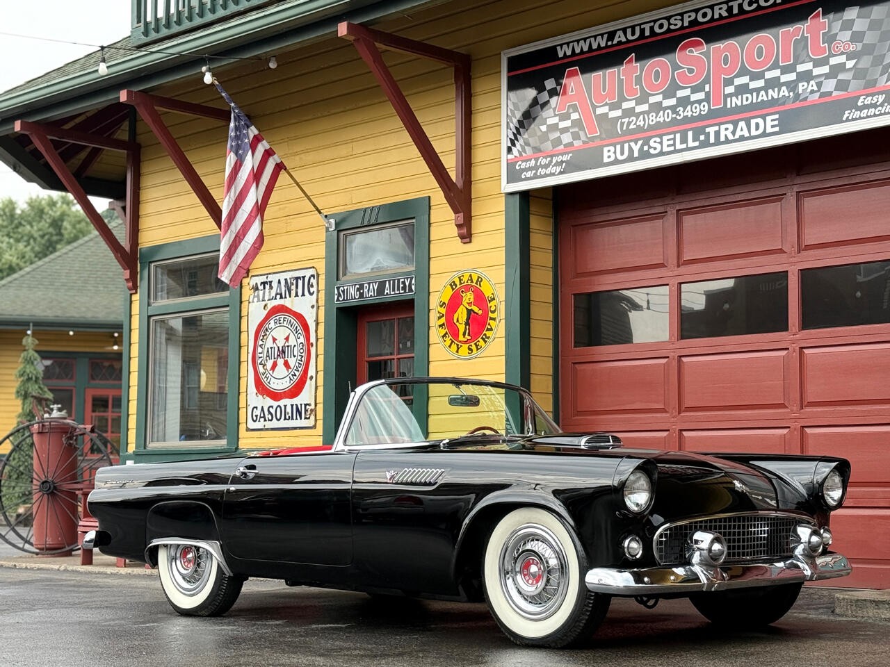 Ford-Thunderbird-1955-American-Muscle-Car-Red
