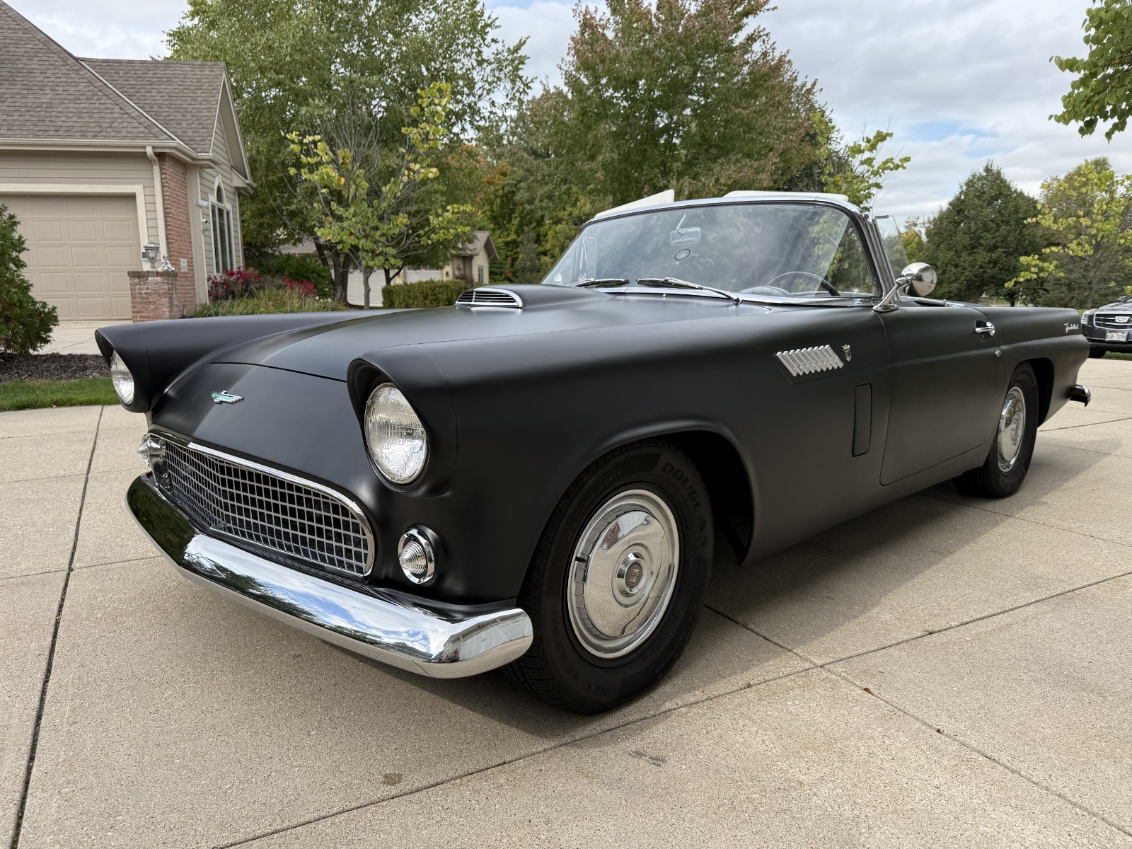 Ford-Thunderbird-1956-Convertible-White