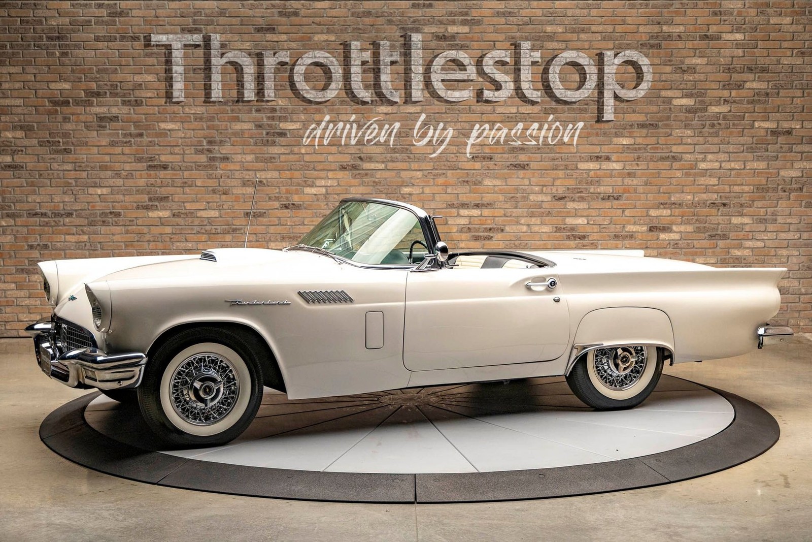 Ford-Thunderbird-1957-Convertible-White