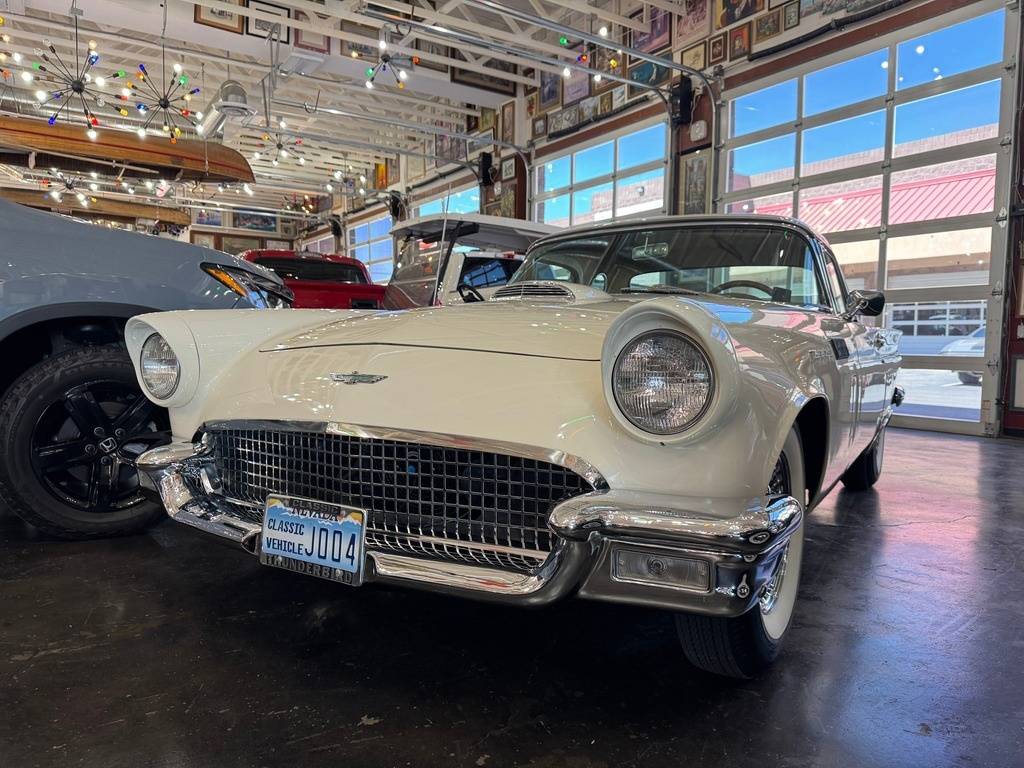 Ford-Thunderbird-1957-white