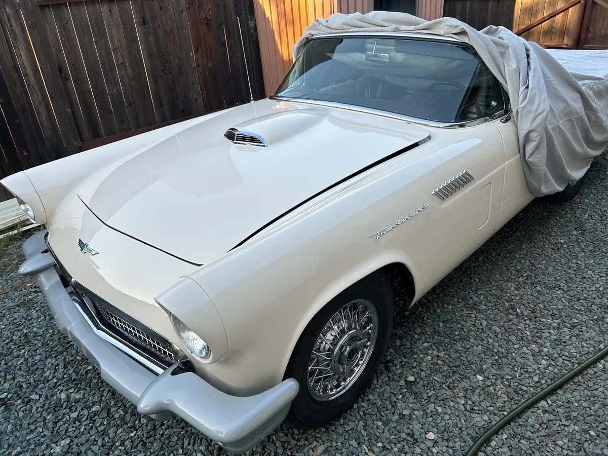 Ford-Thunderbird-1957
