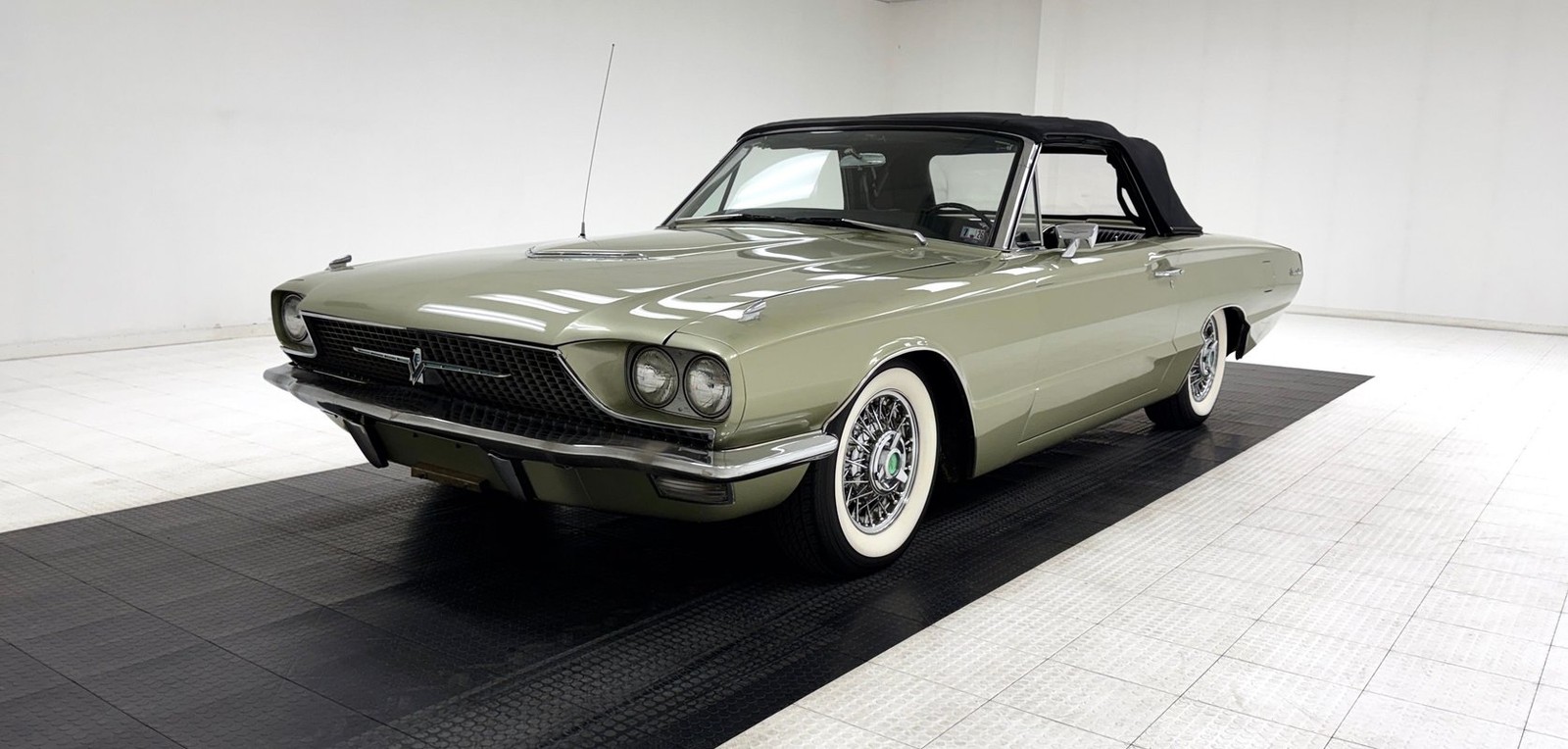 Ford-Thunderbird-1966-Convertible-Black