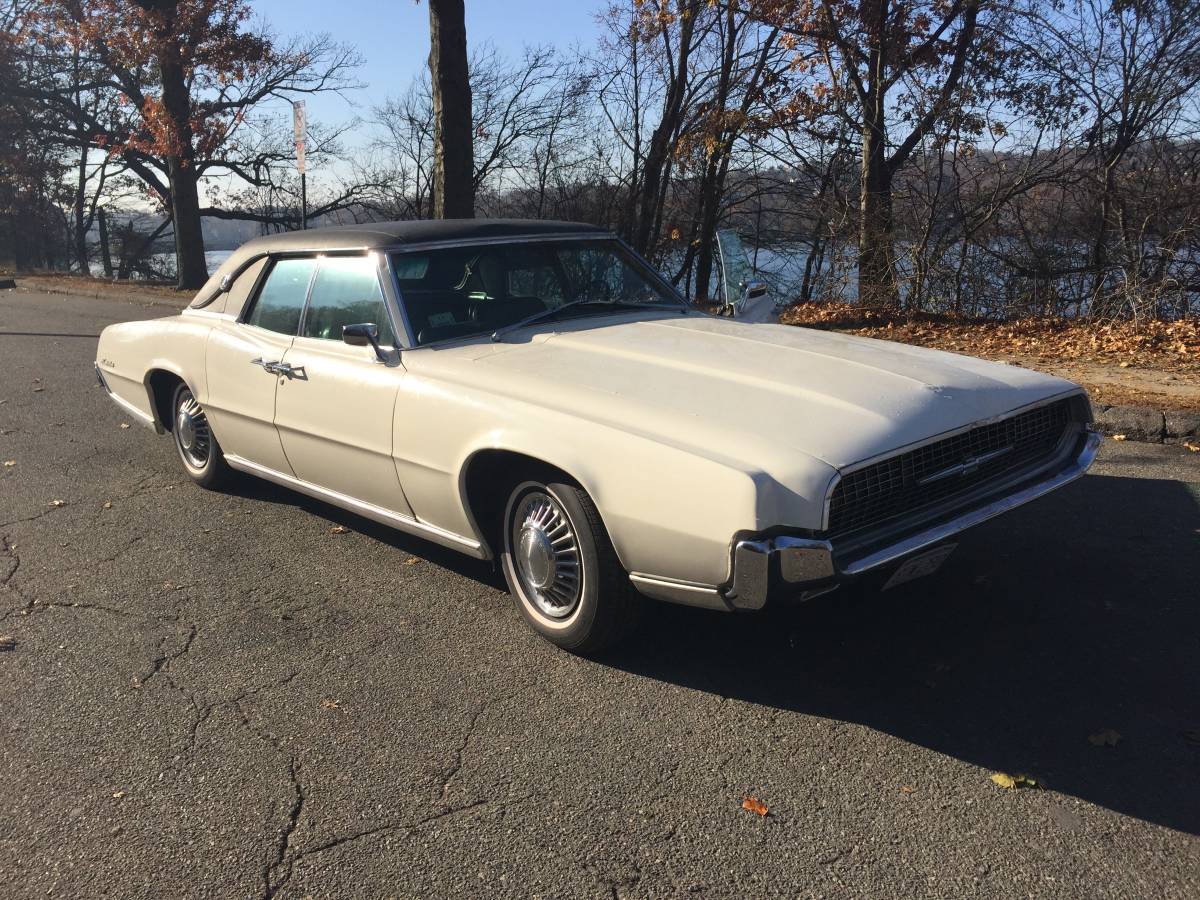 Ford-Thunderbird-1967
