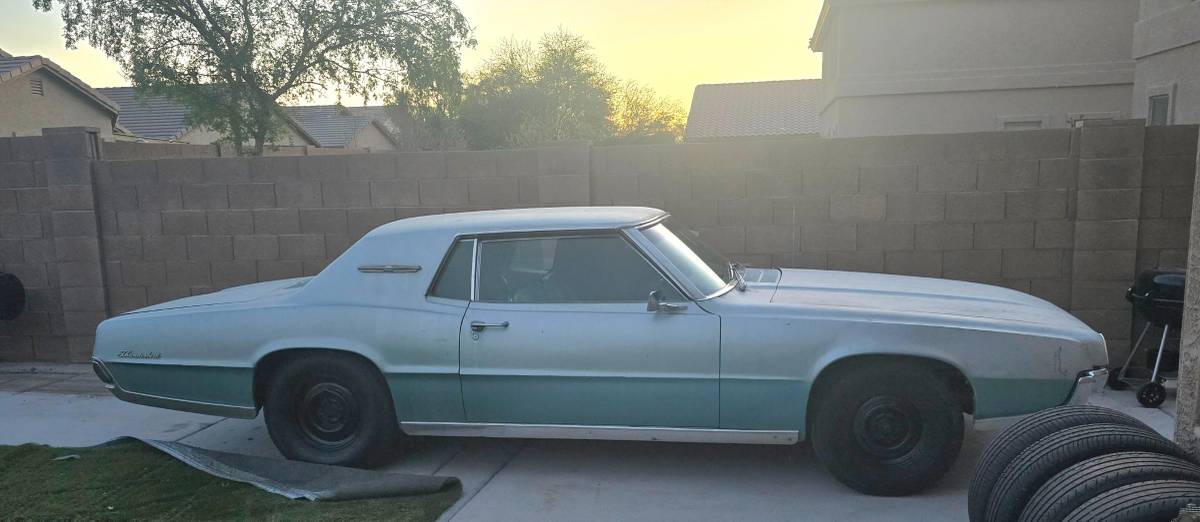 Ford-Thunderbird-coupe-1967