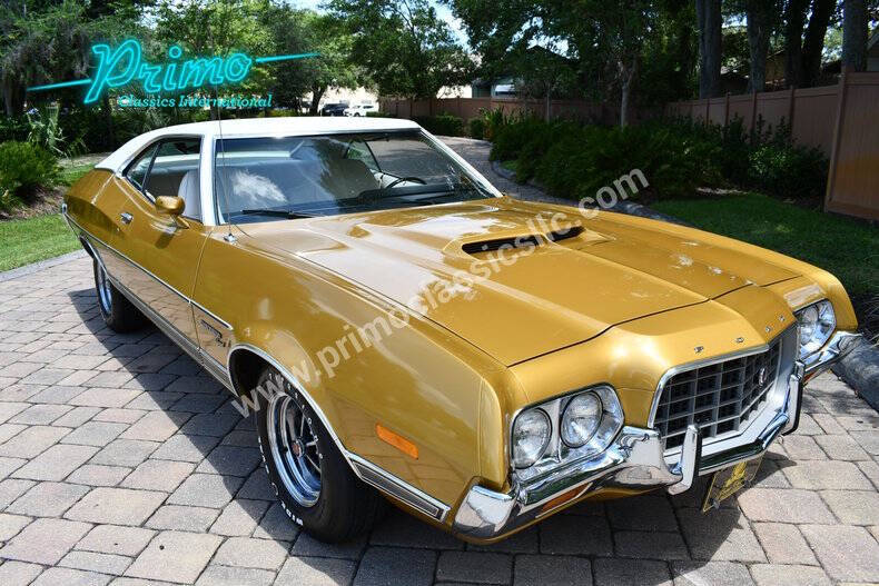 Ford-Torino-1972-Gold-White