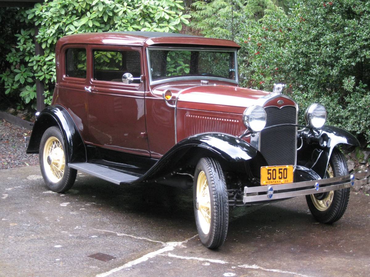 Ford-Victoria-190-a-1930-brown