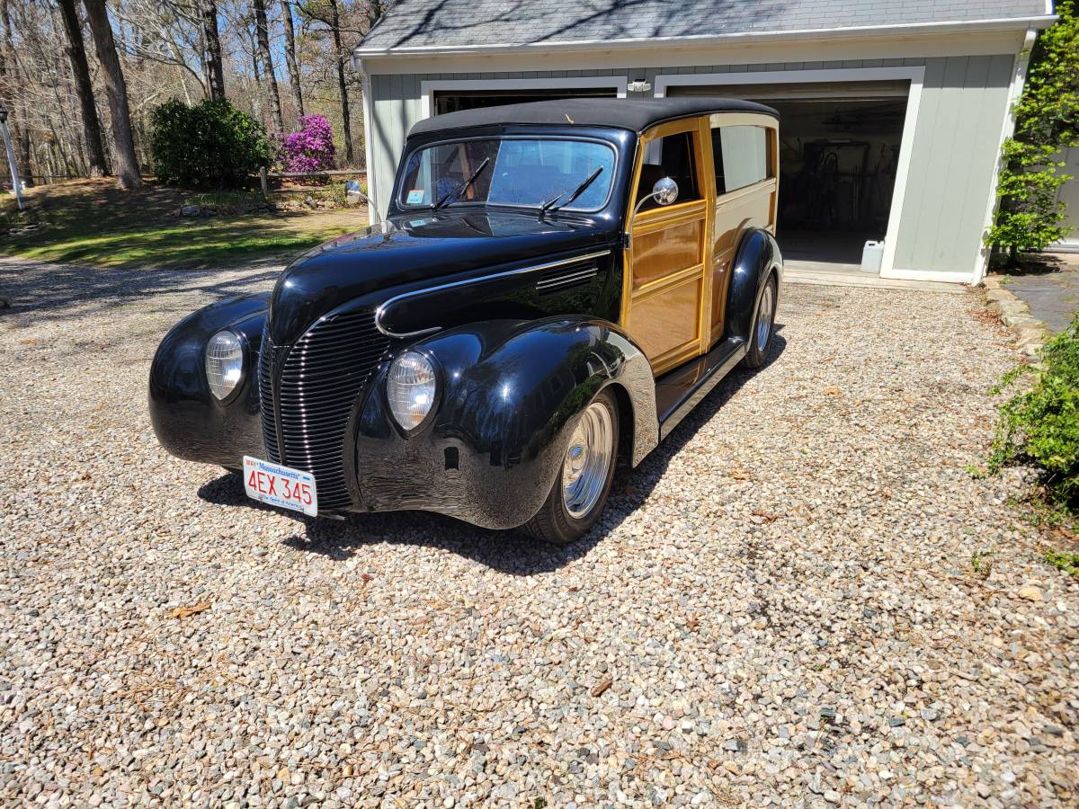 Ford-Woody-wagon-1939-black