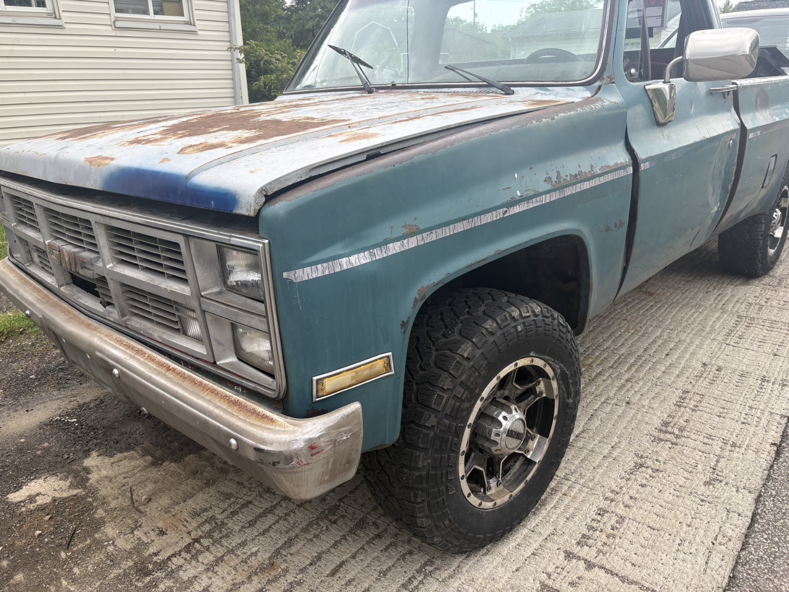 GMC-K2500-1984-Standard-Cab-Pickup