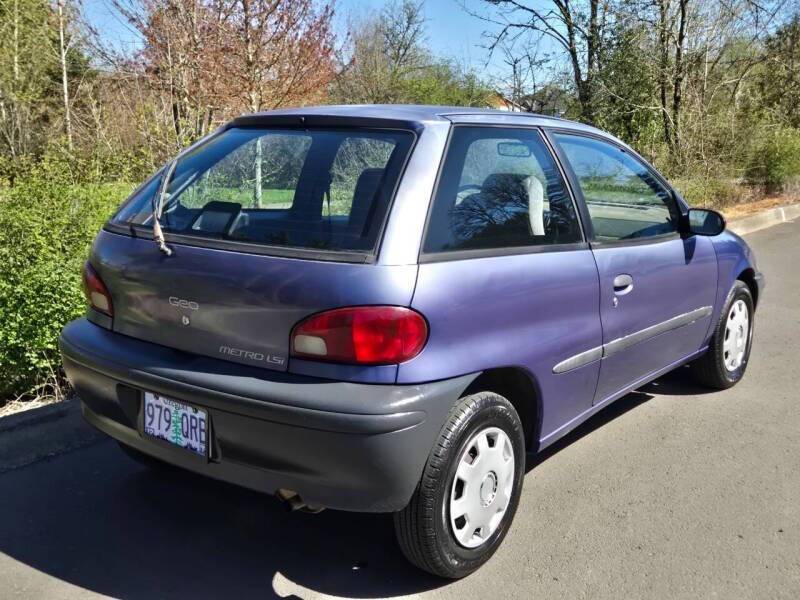 Geo-metro-fwd-2dr-hatchback-1995-custom