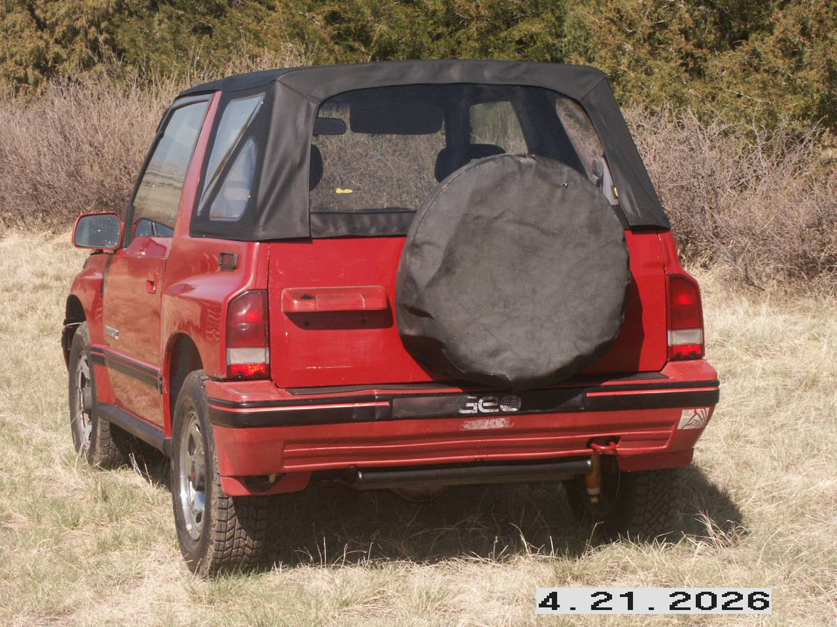Geo-tracker-1990-red