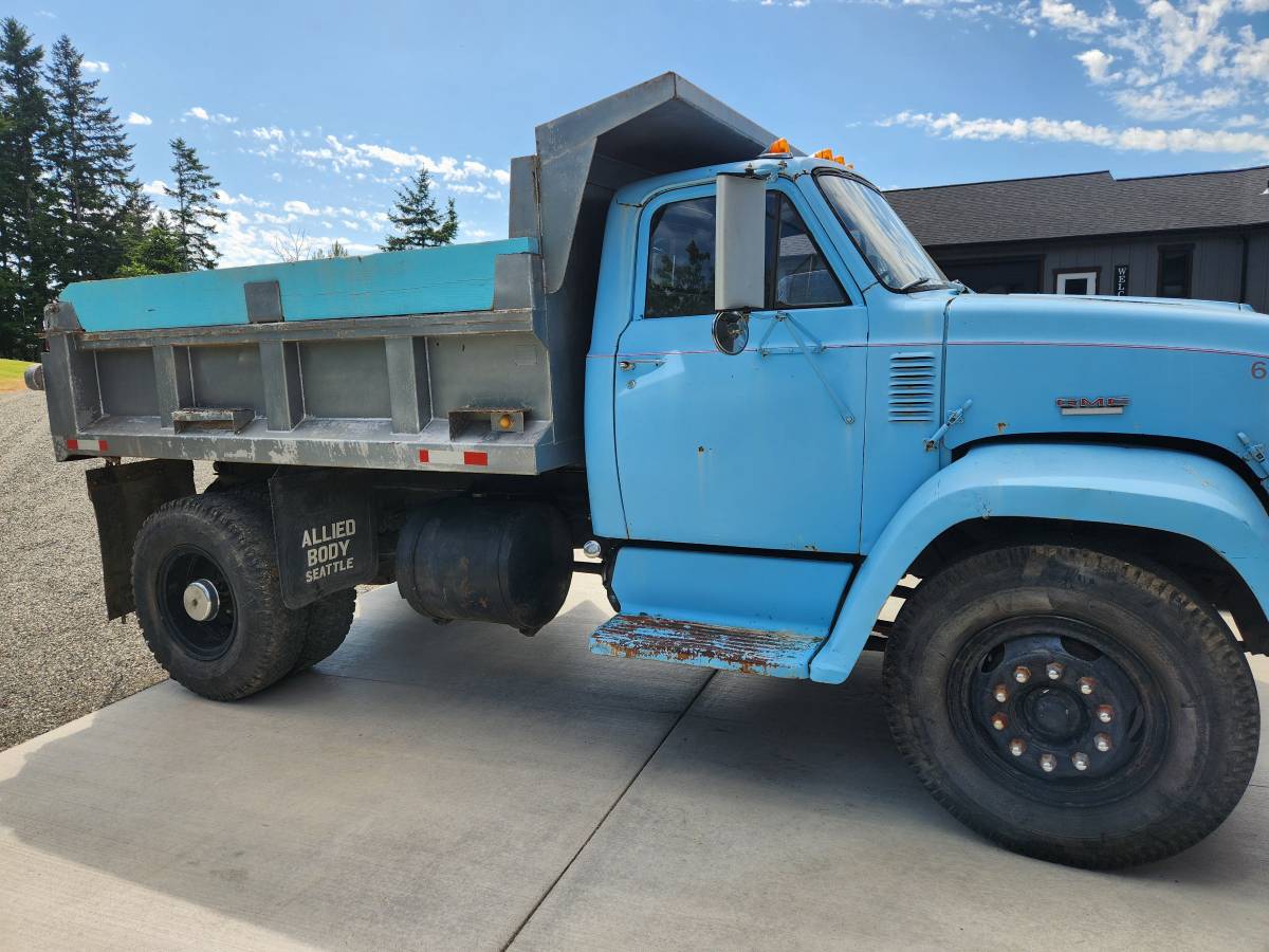 Gmc-7500-1969-blue