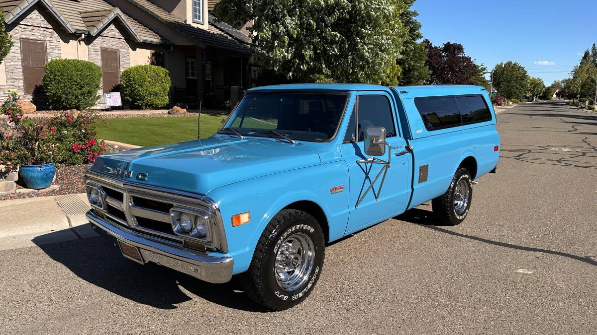 Gmc-C2500-camper-special-1972-blue