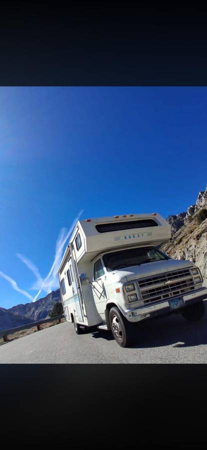 Gmc-Chevrolet-alapache-ctv630-1986-white
