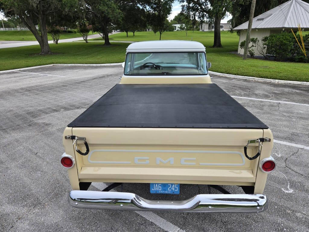 Gmc-Ck-1500-series-1959-YellowWhite-Beige