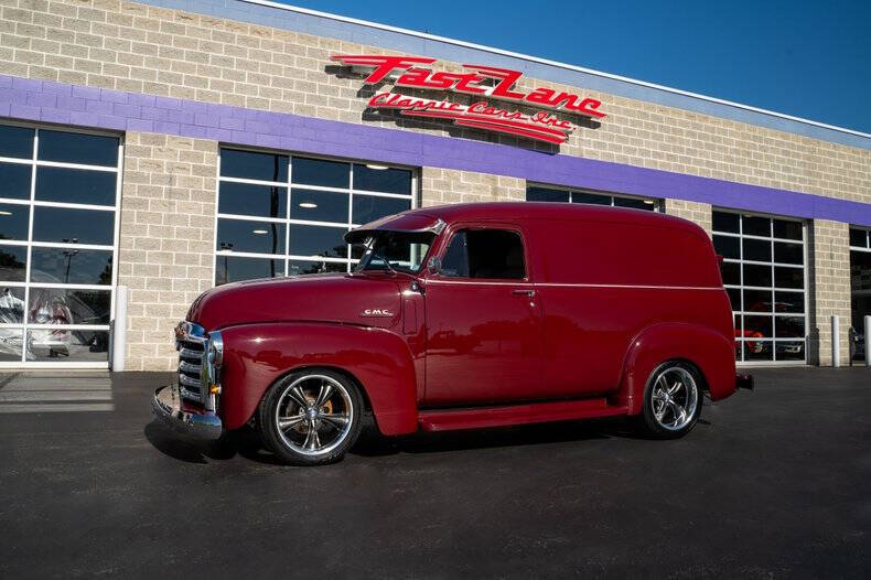 Gmc-Panel-van-1951-Maroon-Tan
