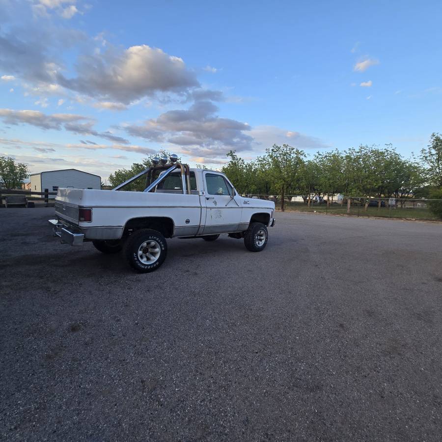 Gmc-Sierra-1500-1977-white