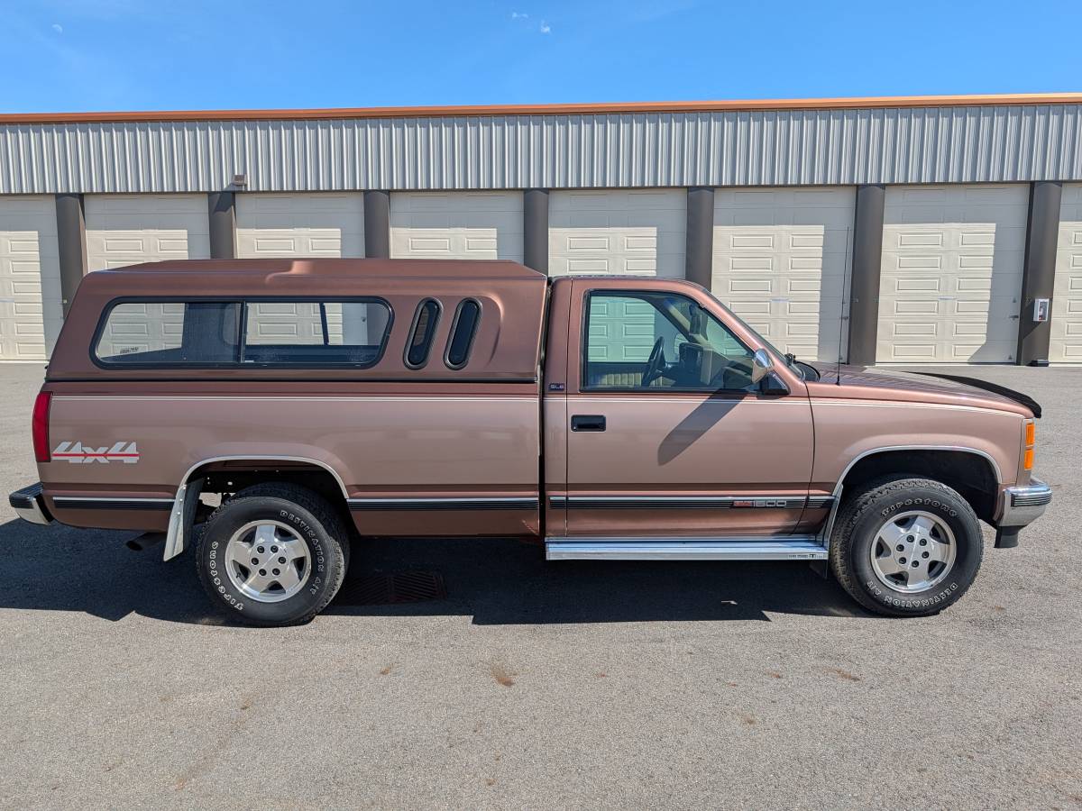 Gmc-Sierra-1500-1994-brown
