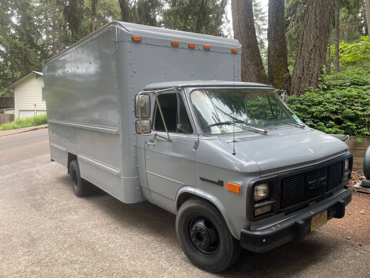 Gmc-Vandura-1994-grey