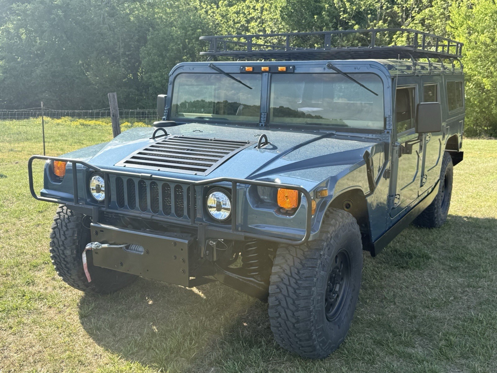 Hummer-H1-1994-SUV-Tan
