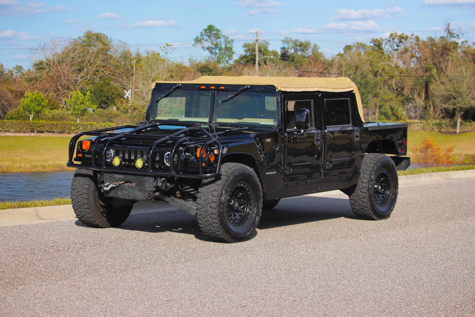 Hummer-H1-1996-SUV-Tan