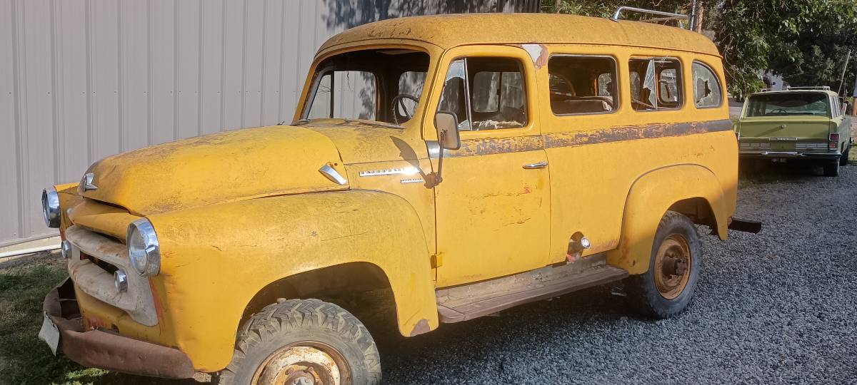 Ih-travelall-1956