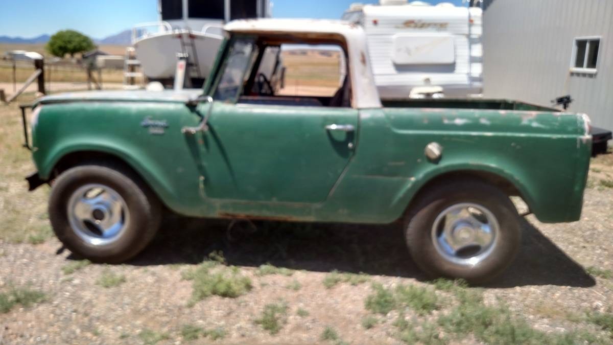 International-Harvester-Scout-1961-half-cab-12-Green